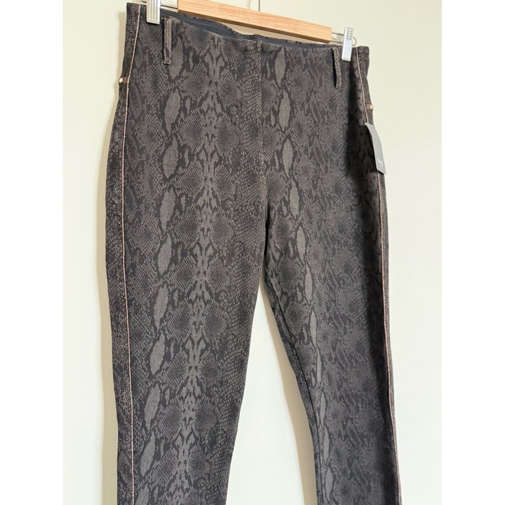 Lysse NY Snake Print Knit Denim Pants Size L NWT Smoothing Waist Stretch Pull-On - Picture 4 of 12
